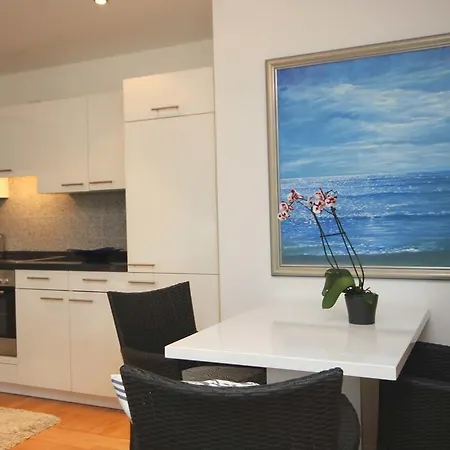 Apartment Villen Am See - By Rujana