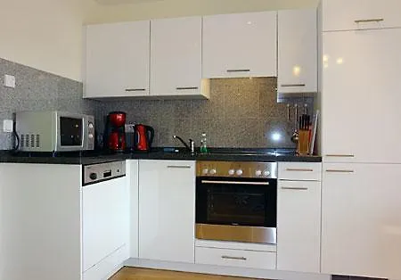 Daphne & Danae By Rujana