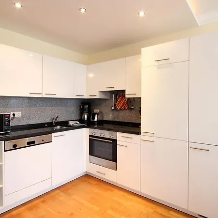 Apartment Villen Am See - By Rujana