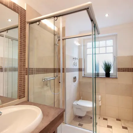 Daphne & Danae By Rujana * Binz