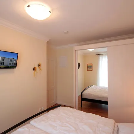 Daphne & Danae By Rujana Binz